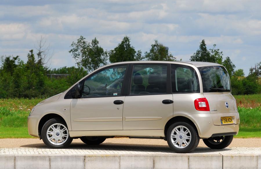  Fiat Multipla 2006 года  (UK) (фото 2 из 3)